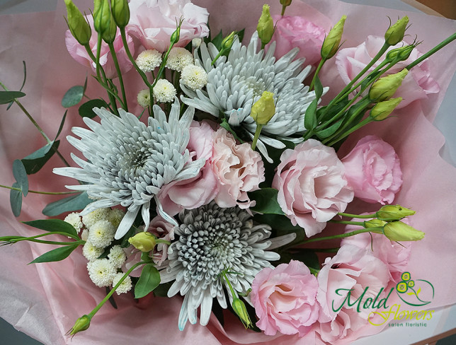 Bouquet of Pink Lisianthus and Chrysanthemum photo